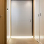 découvrez comment aménager un placard fonctionnel dans un couloir pour optimiser l'espace de rangement tout en conservant une circulation fluide et un design harmonieux.