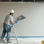 découvrez les meilleures techniques pour réussir le ratissage d'un mur et obtenir une surface parfaitement lisse et prête à peindre.