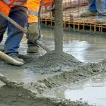 découvrez les avantages d'un radier en béton et les étapes clés pour sa réalisation afin d'assurer une fondation solide et durable pour vos constructions.