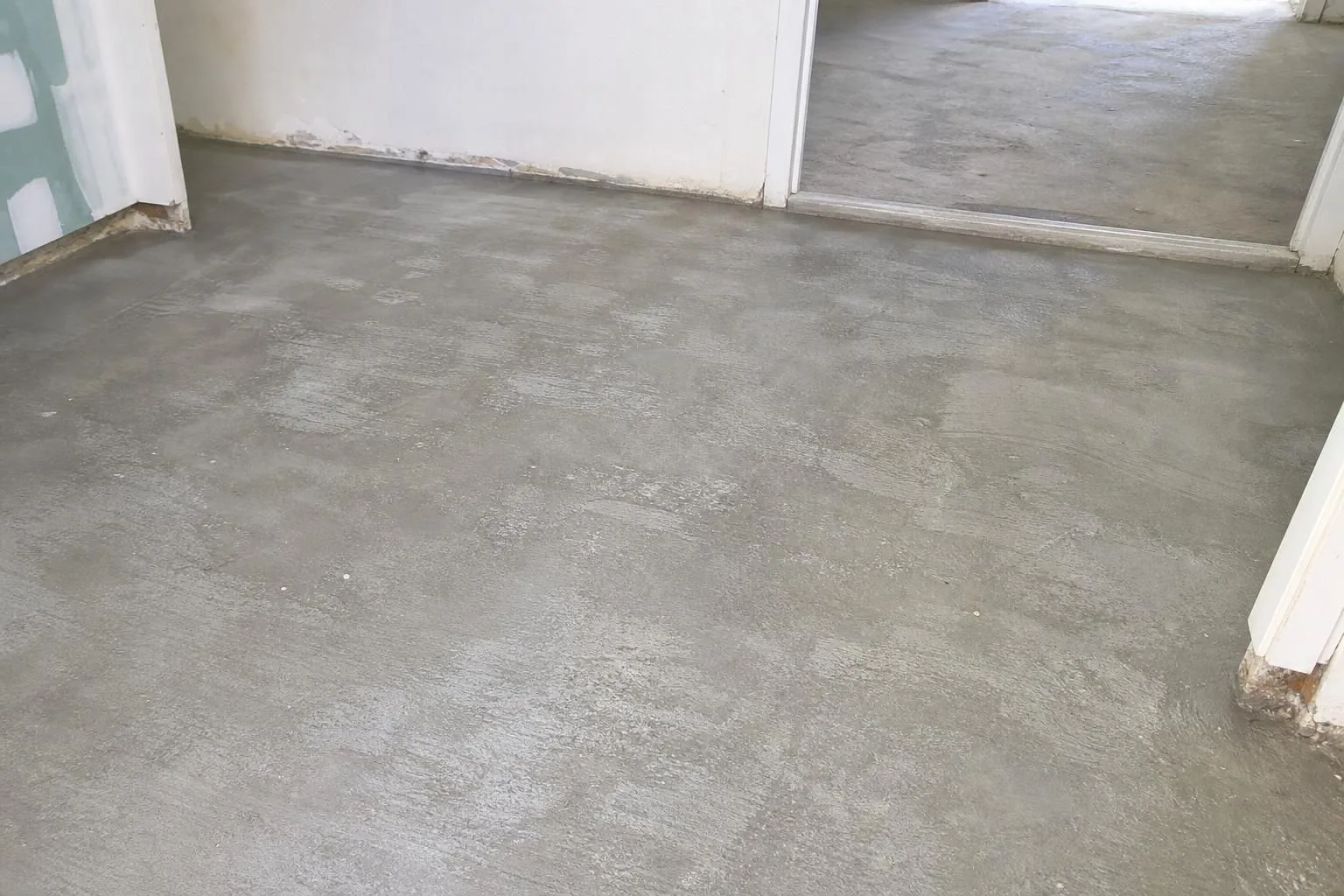 découvrez comment retirer facilement une lame de pvc adhésive grâce à nos conseils pratiques et méthodes efficaces pour un résultat sans dommage.