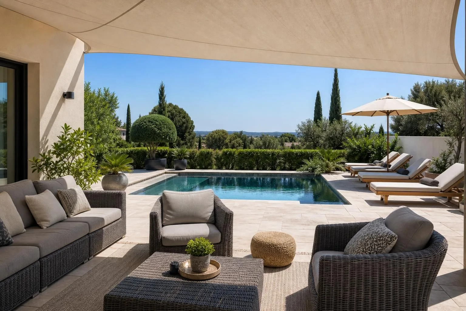découvrez des idées inspirantes pour aménager et décorer le contour de votre piscine, alliant style, confort et fonctionnalité pour un espace extérieur convivial et esthétique.
